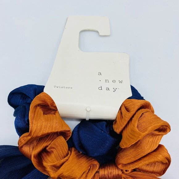 A New Day 2 Pack Twisters Scrunchies Blue Orange New - Picture 2 of 3
